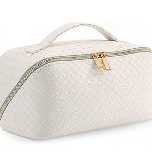 Bobobox Makeup Bag (New)